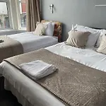 Somerville Hotel